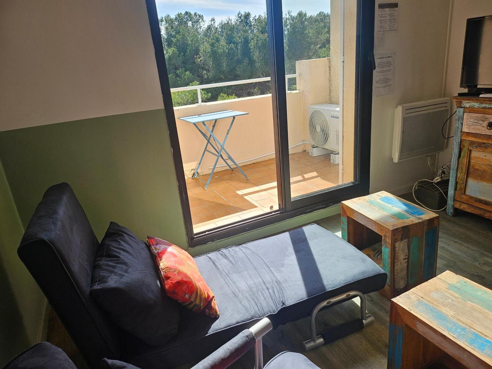 Apartment Domaine De La Coudouliere, T2 Climatise Terrasse Vue Sans Vis A Vis A 100m Six-Fours-les-Plages