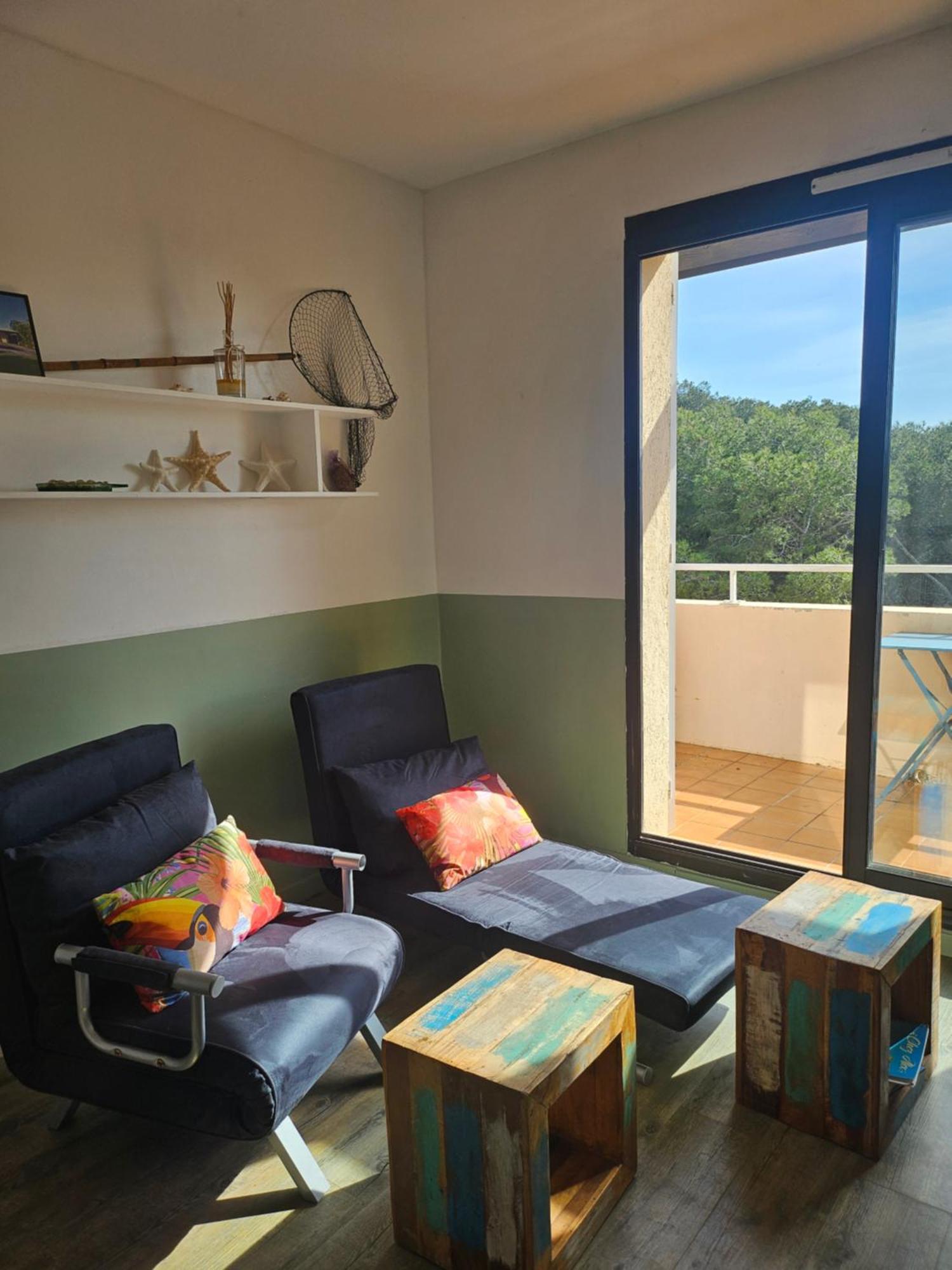 Apartment Domaine De La Coudouliere, T2 Climatise Terrasse Vue Sans Vis A Vis A 100m Six-Fours-les-Plages